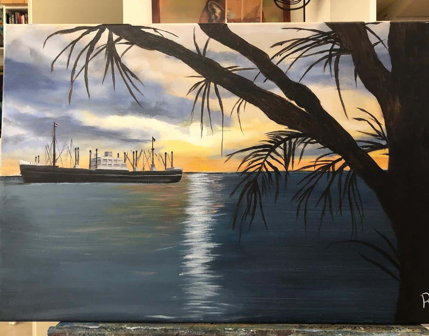 Vrachtschip bij Zonsondergang